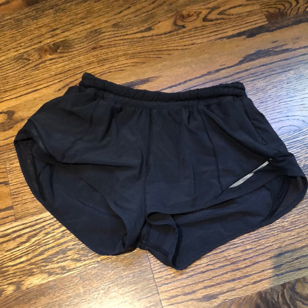 Lulu lemon Hotty Hot Shorts 2.5”